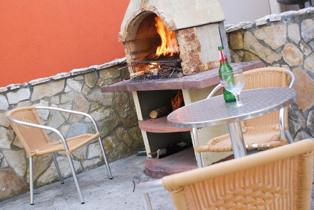 ורסי Apartments Zadar Nin Anton I Martina מראה חיצוני תמונה